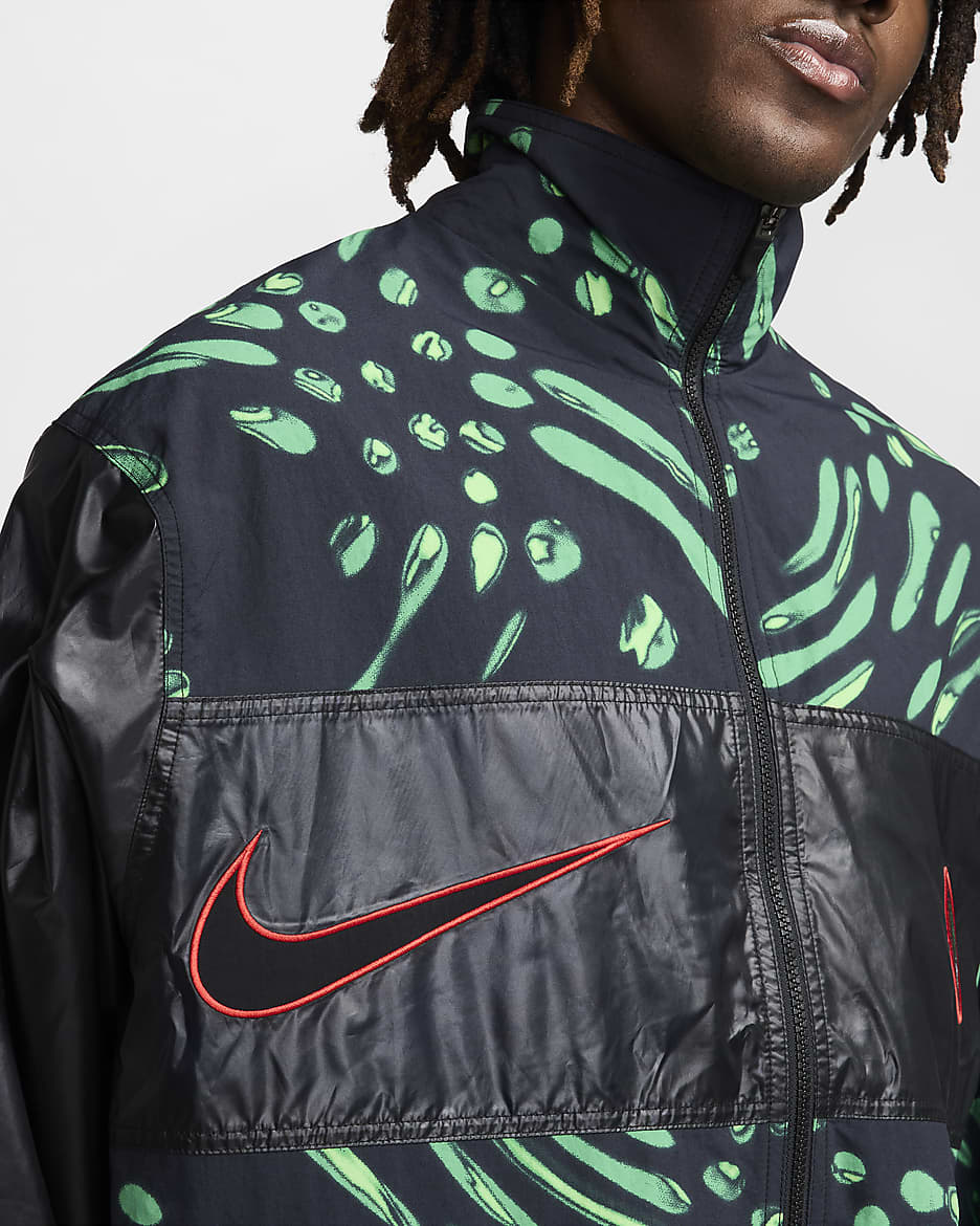 Nigeria Courtside Men s Nike Football Lightweight Graphic Jacket. Nike CA